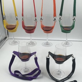 Personalisierte Weinglashalter aus PVC mit Lanyard | Id...
