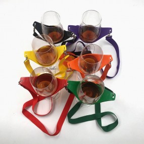 Personalisierte Weinglashalter aus PVC mit Lanyard | Id...
